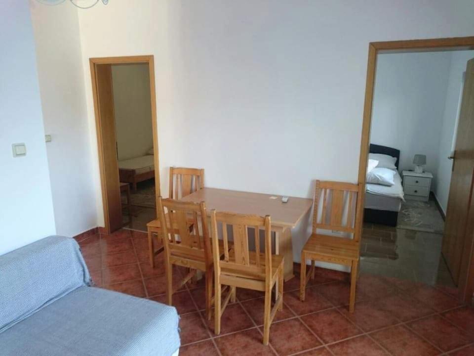 Gizmo Apartments Gornji Karin Extérieur photo